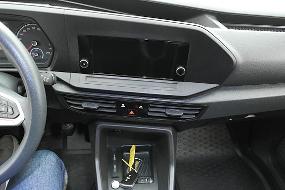 Volkswagen Caddy 9 of 26