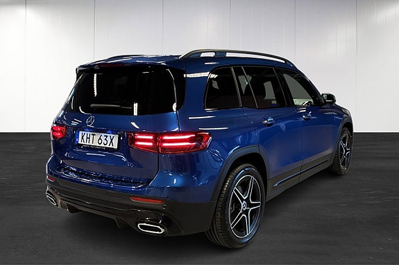 Mercedes-Benz GLB220 d 3 of 5