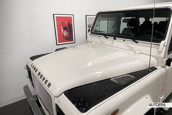 Land Rover Defender 130 4 of 5