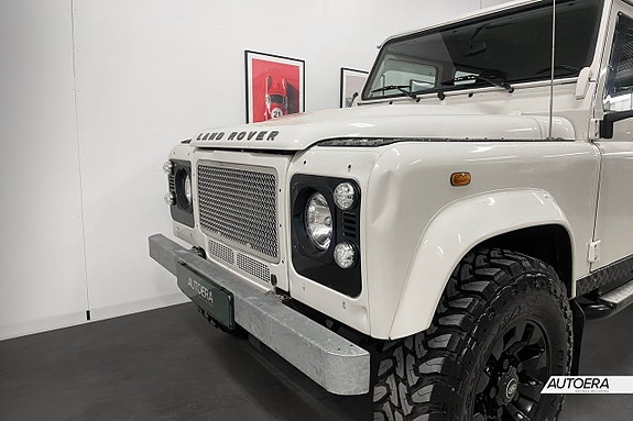 Land Rover Defender 130 6 of 28