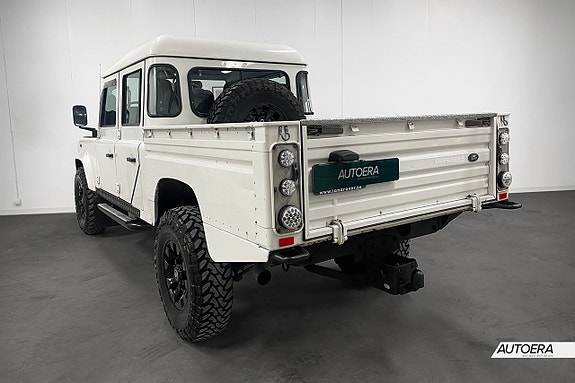 Land Rover Defender 130 5 of 5