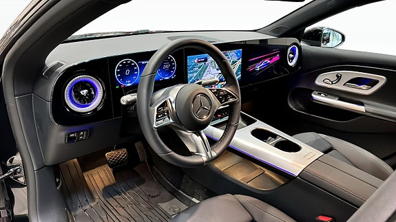 Mercedes-Benz CLA200 12 of 26