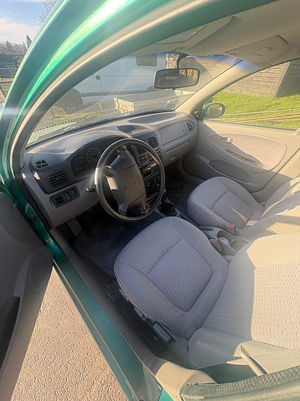 Kia Rio 3 of 6