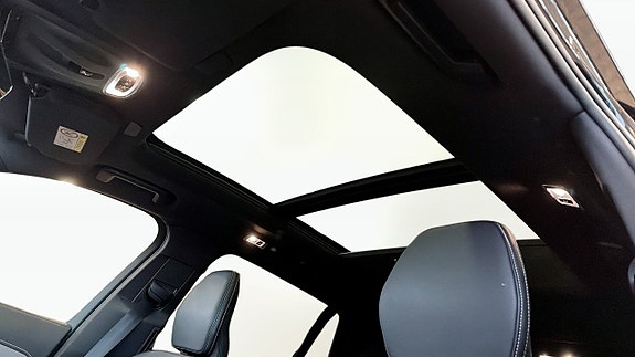 Volvo XC90 13 of 13