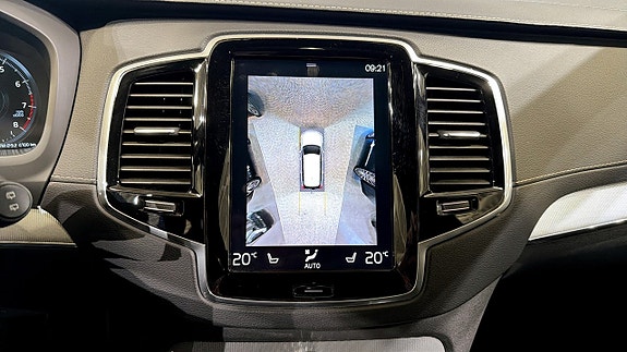 Volvo XC90 12 of 13