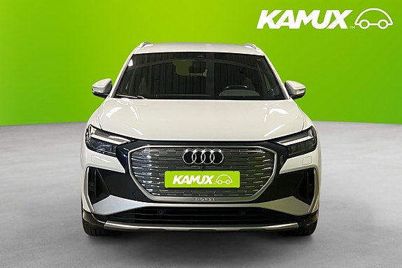 Audi Q4 e-tron 6 of 26