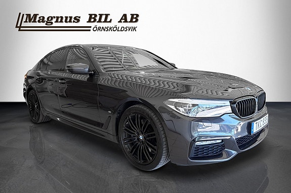BMW 530e 2 of 5