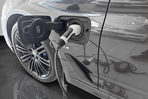 BMW 530e 5 of 5
