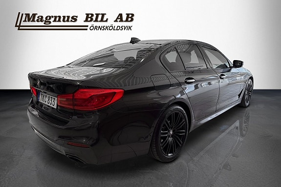 BMW 530e 4 of 5