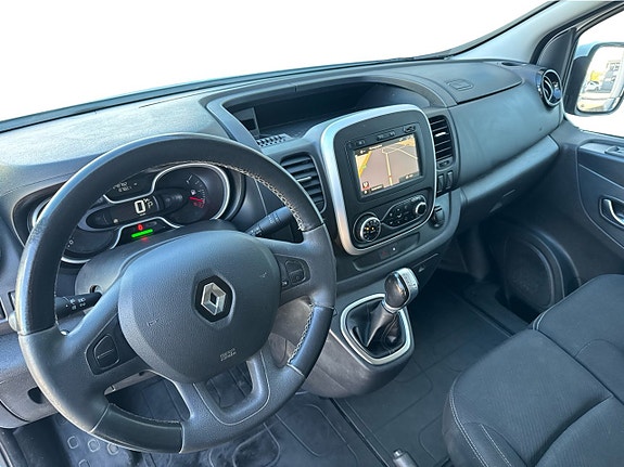 Renault Trafic 10 of 14