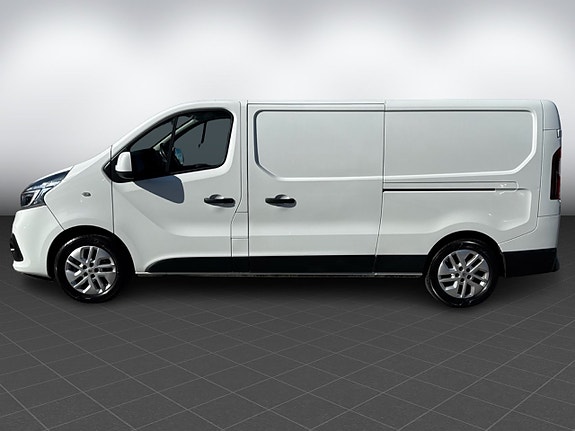 Renault Trafic 4 of 5