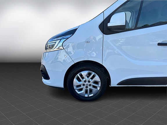Renault Trafic 8 of 14