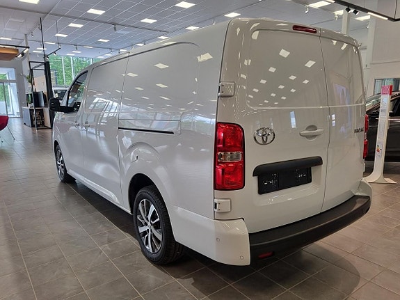 Toyota Proace 2 of 5