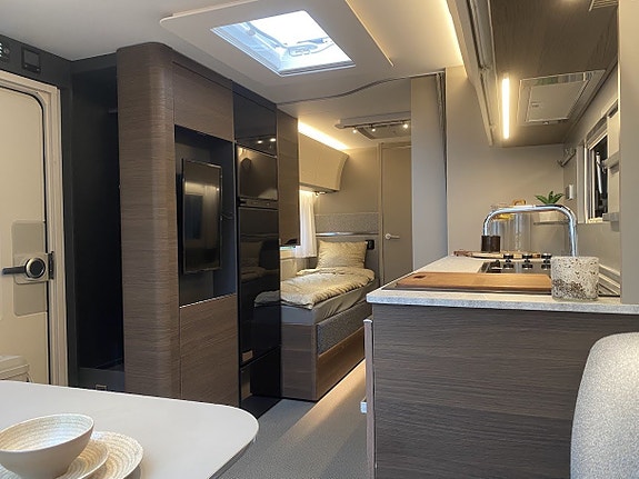 Adria ALPINA 613 UT 2 of 30