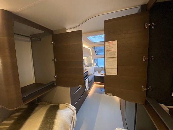 Adria ALPINA 613 UT 25 of 30