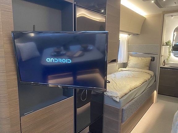 Adria ALPINA 613 UT 19 of 30