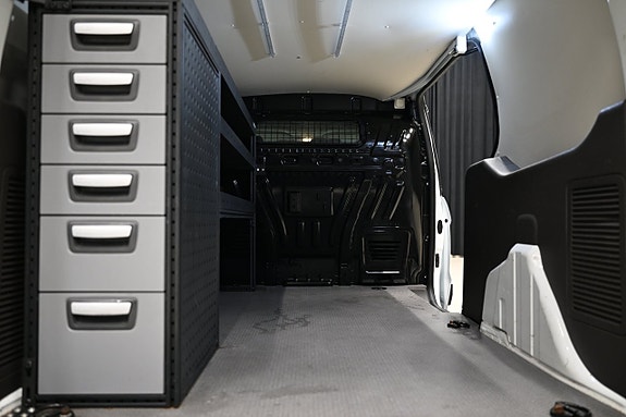 Ford Transit Connect 8 of 30