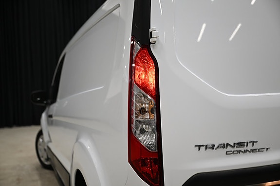Ford Transit Connect 13 of 30