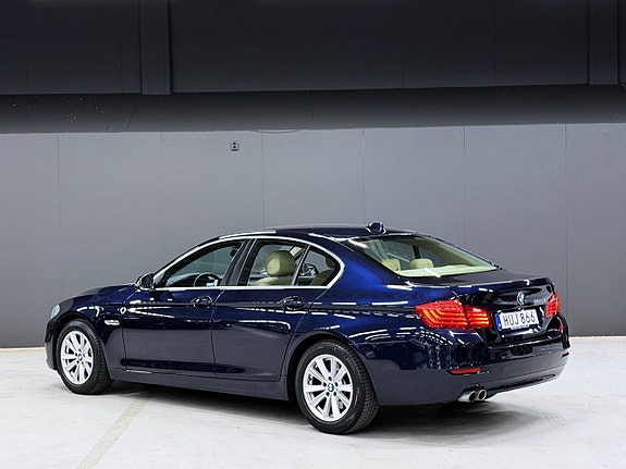 BMW 520d 2 of 5