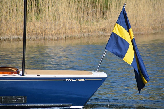 Hwila 25 (2026) Marinblå/röd, OMG lev! 4 of 5