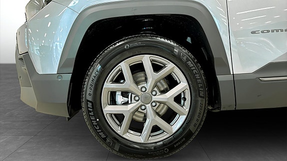 Jeep Compass 9 of 13