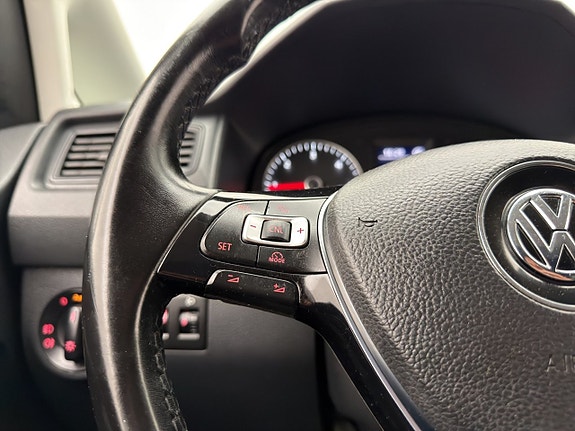 Volkswagen Caddy 18 of 29