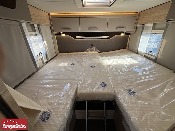 Knaus VAN TI PLUS PLATINUM SELECTION 650 MEG 13 of 14