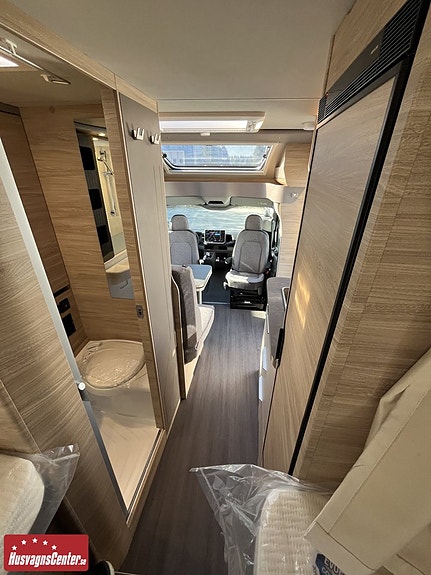 Knaus VAN TI PLUS PLATINUM SELECTION 650 MEG 9 of 14