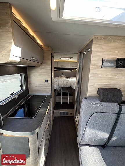 Knaus VAN TI PLUS PLATINUM SELECTION 650 MEG 12 of 14