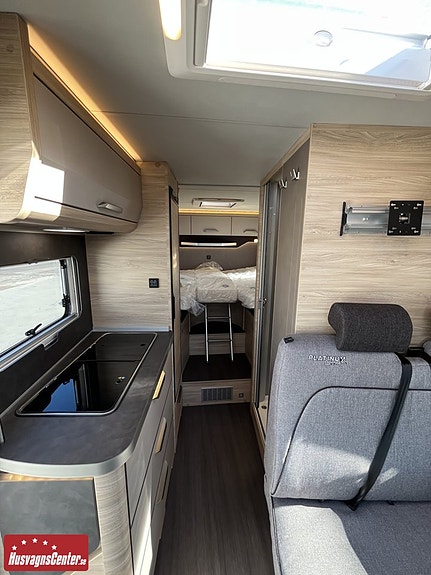 Knaus VAN TI PLUS PLATINUM SELECTION 650 MEG 11 of 14
