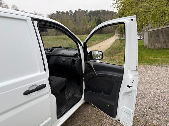Mercedes-Benz Vito 113 12 of 20