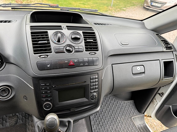 Mercedes-Benz Vito 113 17 of 20