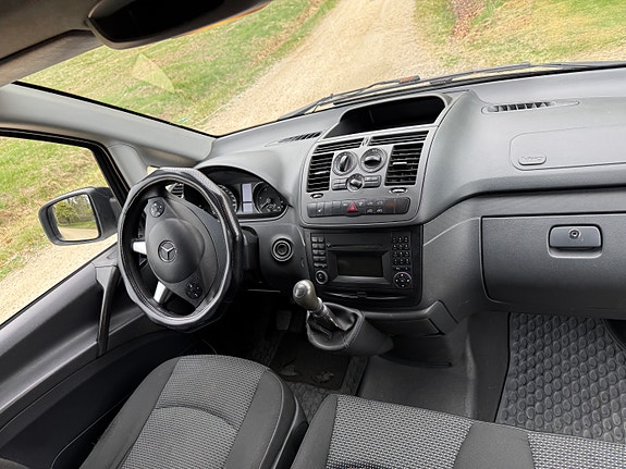 Mercedes-Benz Vito 113 14 of 20