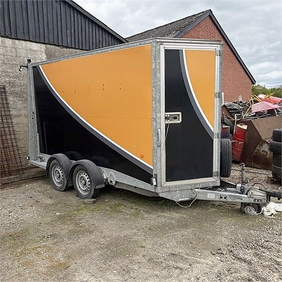 Ifor Williams BV126 G - Lastevne 2520 kg / Capacity 2400 kg