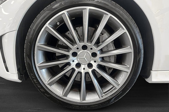 Mercedes-Benz C300 5 of 5