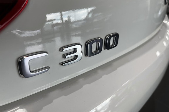 Mercedes-Benz C300 15 of 15
