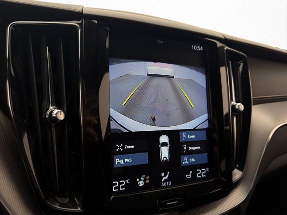 Volvo XC60 18 of 30