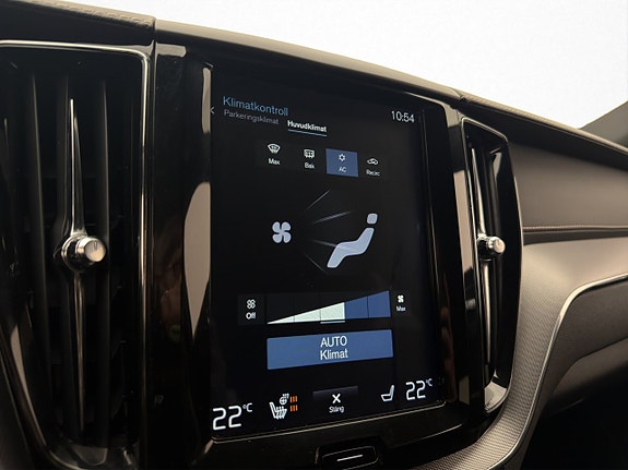 Volvo XC60 19 of 30