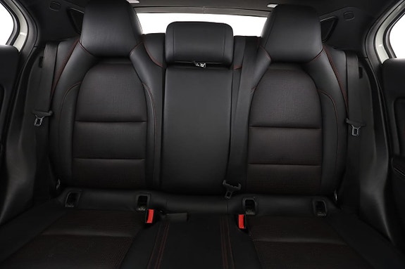 Mercedes-Benz A220 16 of 30