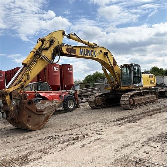 New Holland E485 - 51 ton 4 of 5