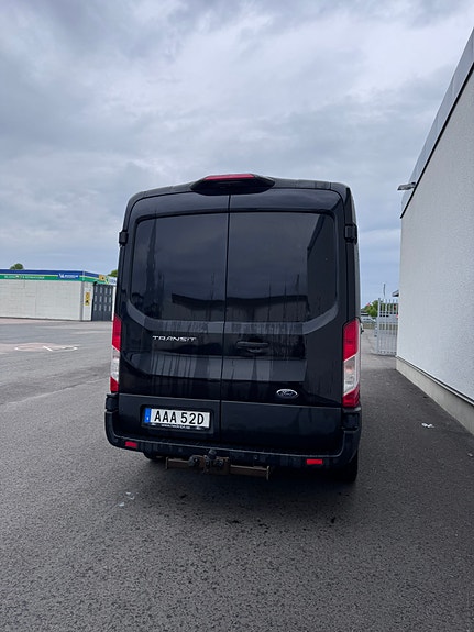 Ford Transit 4 of 5