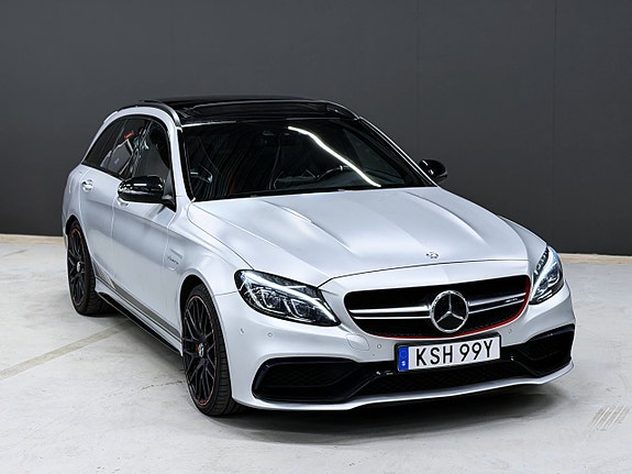 Mercedes-Benz C63 10 of 20
