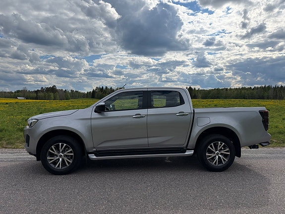 Isuzu D-max 4 of 5