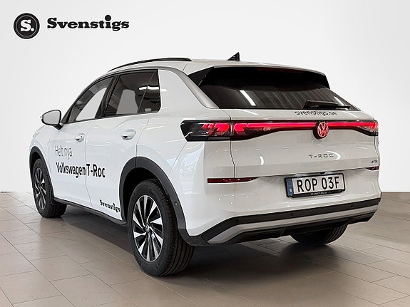 Volkswagen T-Roc 3 of 5