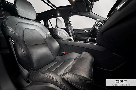 Volvo V60 13 of 30