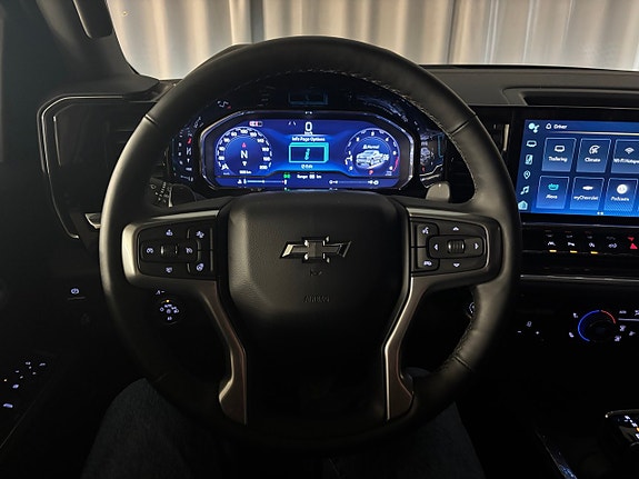 Chevrolet Silverado 1500 17 of 25