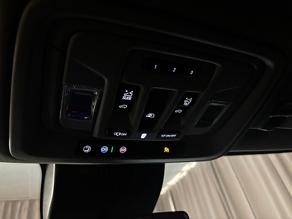 Chevrolet Silverado 1500 23 of 25