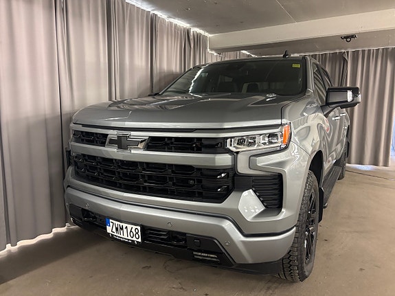 Chevrolet Silverado 1500 2 of 5