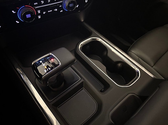 Chevrolet Silverado 1500 20 of 25