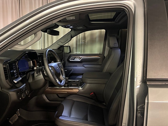 Chevrolet Silverado 1500 13 of 25